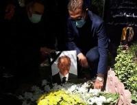 پیکر سیامک اطلسی در قطعه هنرمندان آرام گرفت