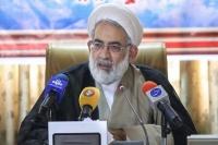 معترضان، اعتراضات خود را مسالمت آمیز بیان کنند