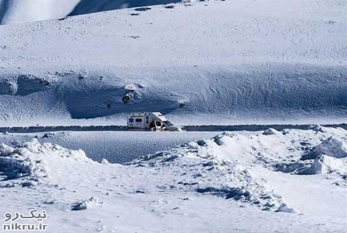  برف و کولاک محور کندوان را بست/ ۱۰۰ خودرو در برف گرفتار شدند